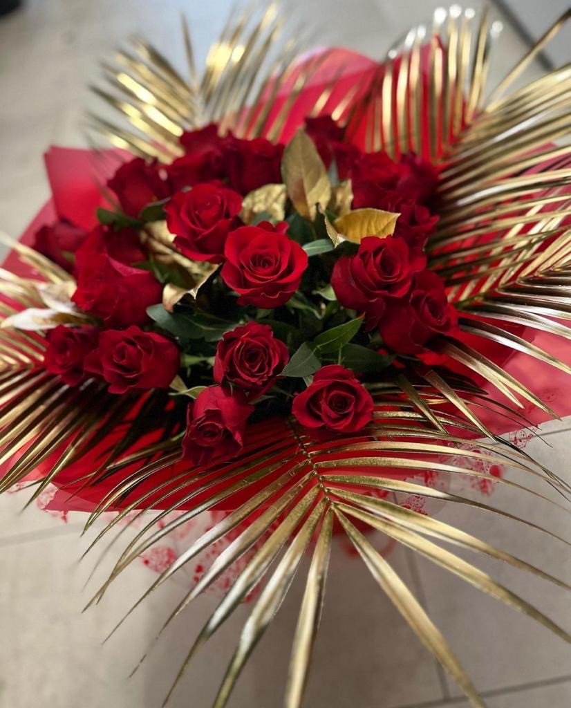 Valentines Paradise Red Roses